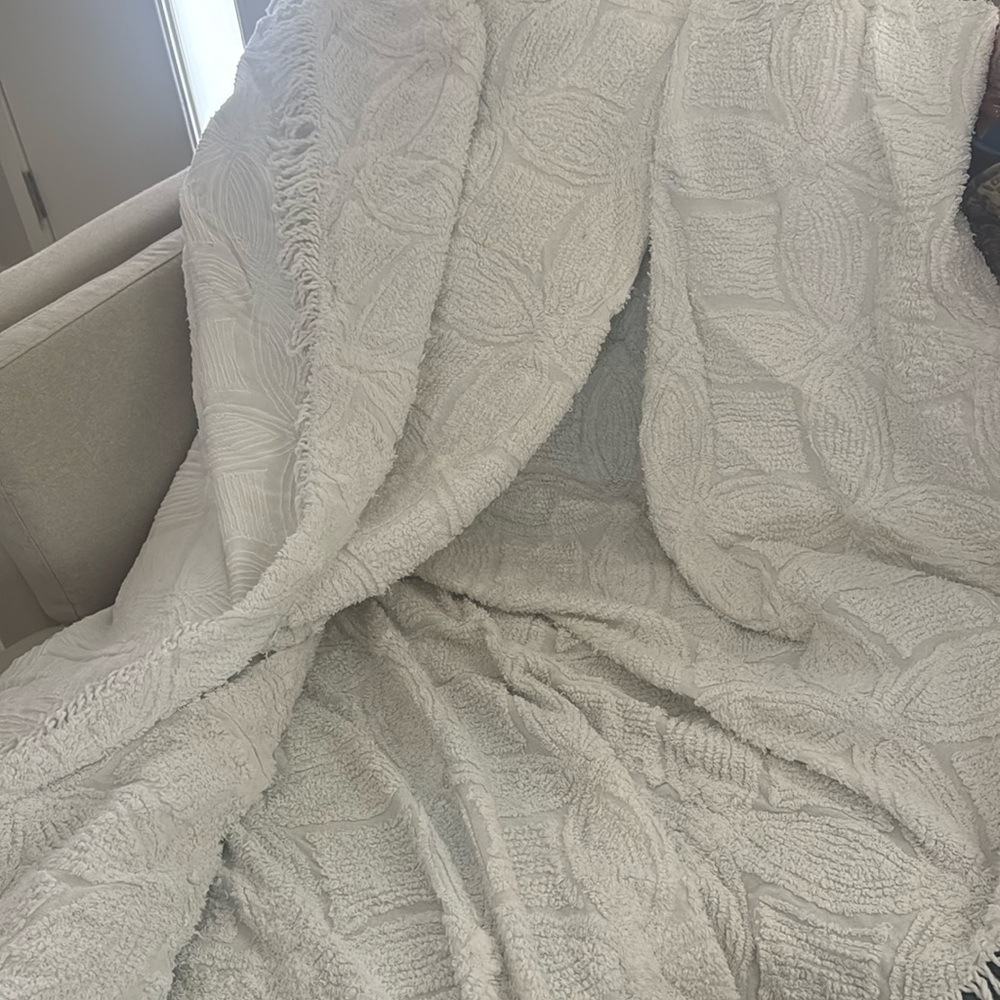 Vintage White Chenille Bed Spread